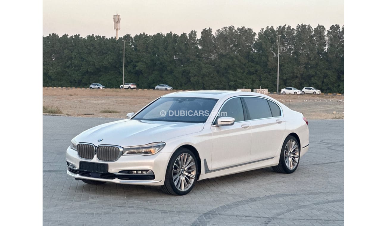 بي أم دبليو 740Li Exclusive 3.0L (335 HP) MODEL 2016 GCC CAR PERFECT CONDITION FULL OPTION PANORAMIC ROOF LEATHER SEAT