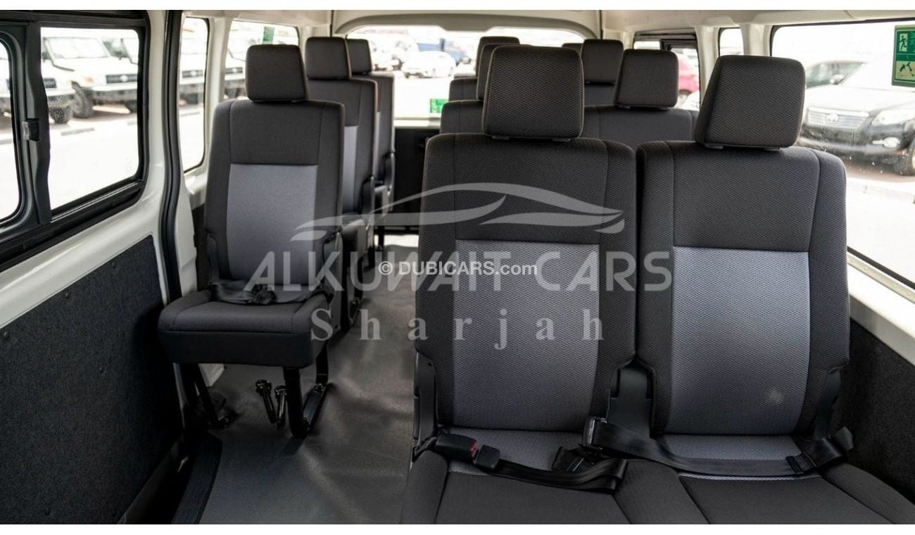 Toyota Hiace TOYOTA HIACE HR 3.5P AT 13 SEATER MY2023