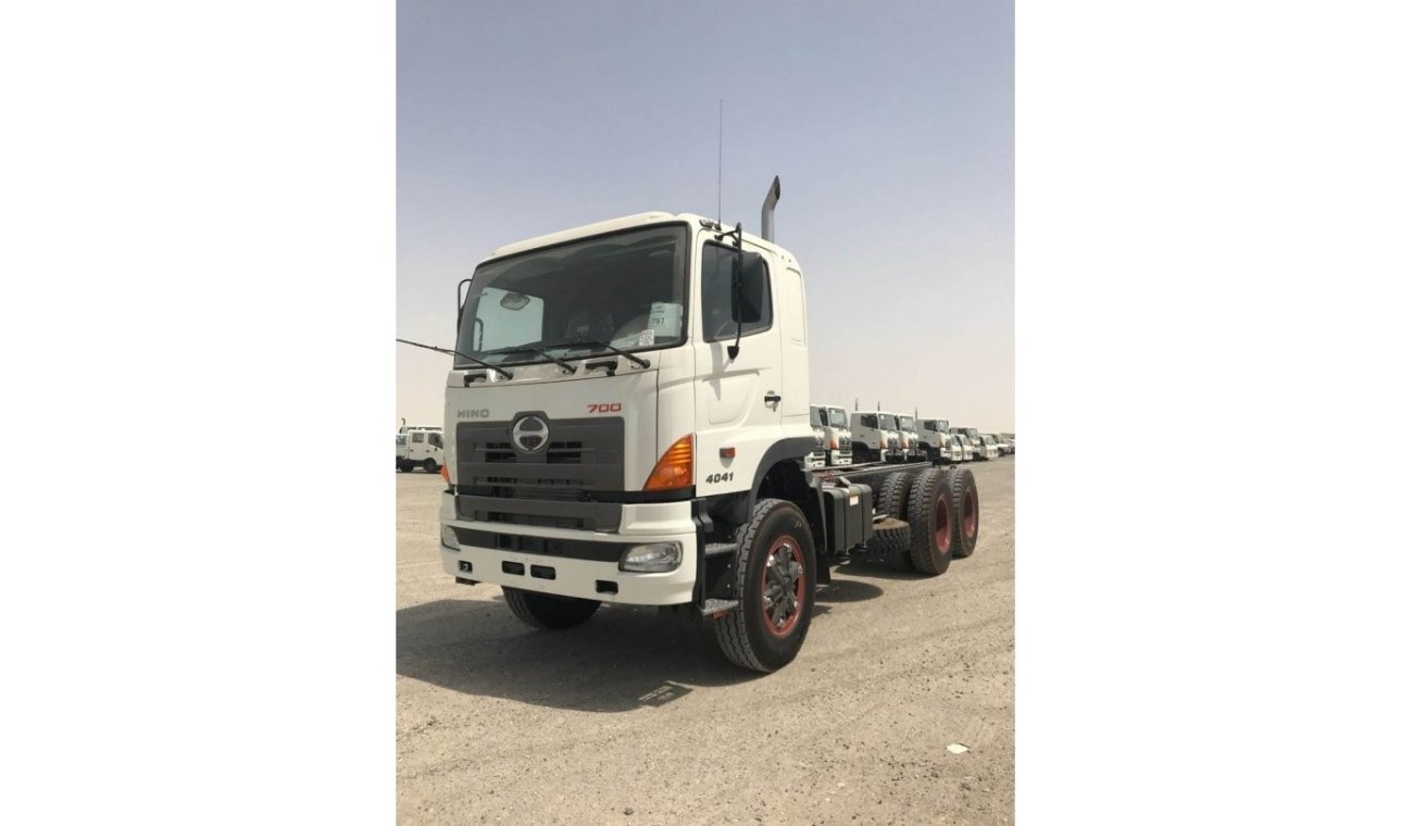 Hino 700 4041  100 ton