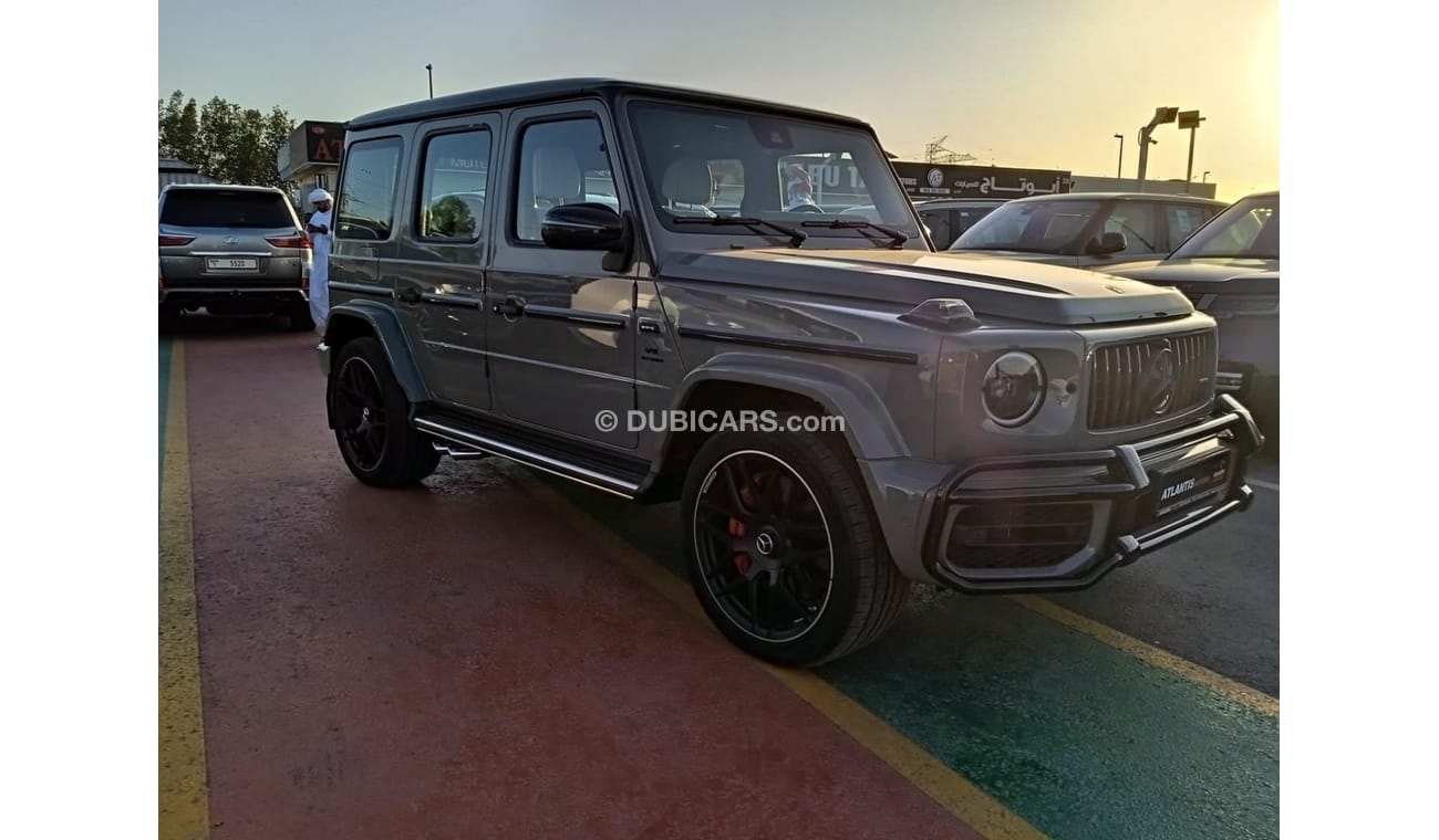 Mercedes-Benz G 63 AMG MERCEDES G 63- GREY INSIDE WHITE