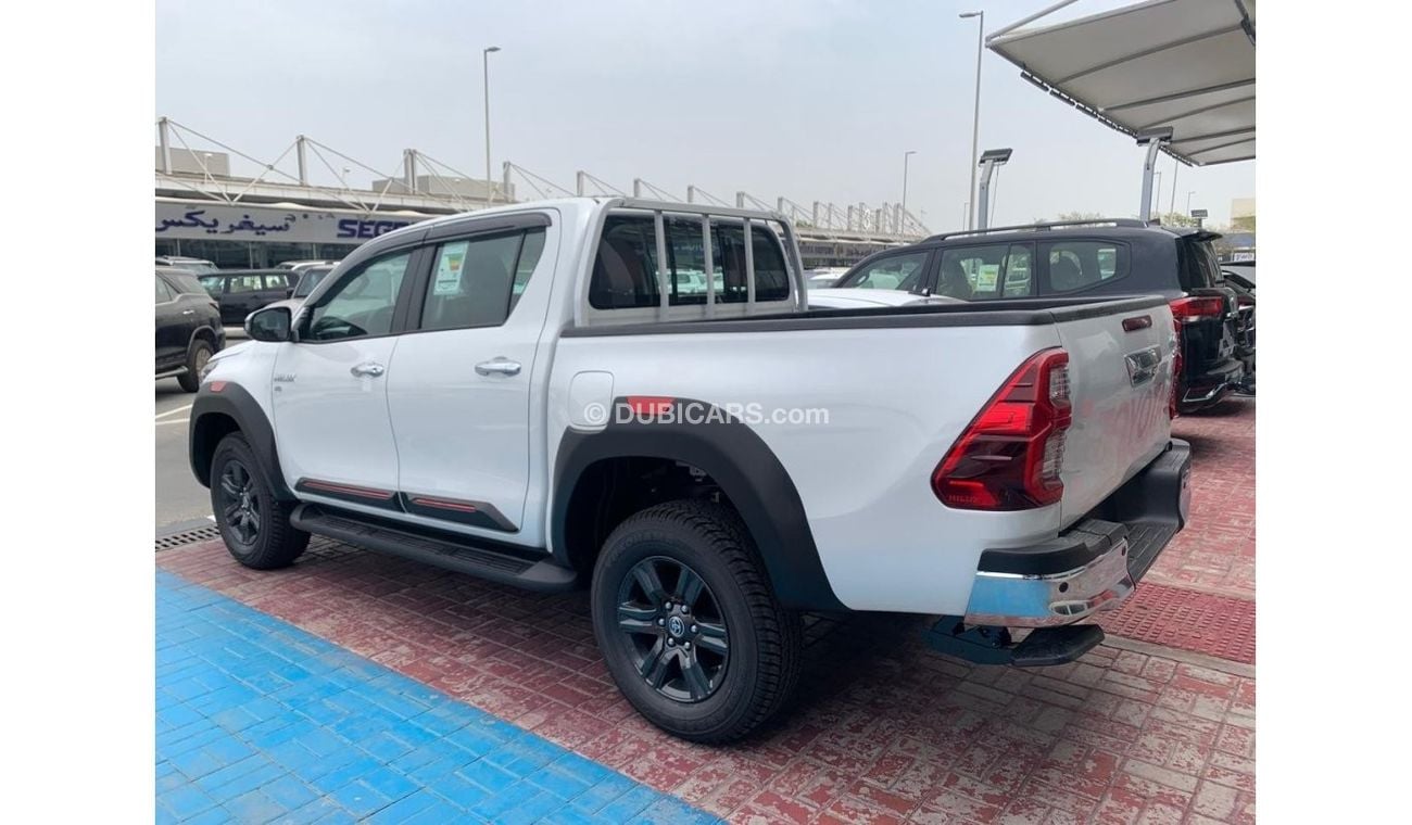 تويوتا هيلوكس 2024 TOYOTA HILUX SR5 4.0L V6 WHITE AND GREY AVAILABLE