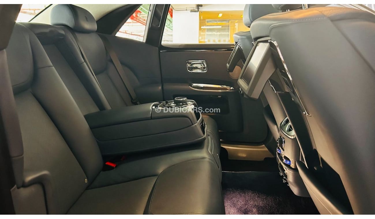 رولز رويس جوست Std FULL SERVICE HISTORY | LOW MILEAGE | ROLLS ROYCE GHOST | 2016 | GCC | WELL MAINTAINED