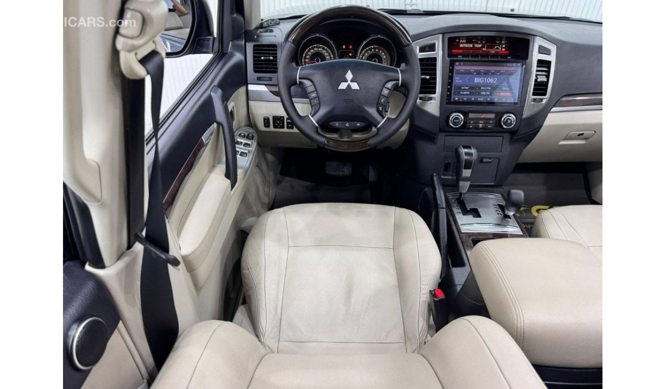 Mitsubishi Pajero GLS Base 2015 Mitsubishi Pajero GLS, Full Service History, Excellent Condition, GCC