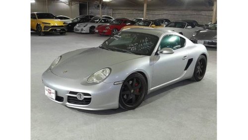 بورش كايمان أس PORSCHE CAYMAN S 3.4L 2006 WITH ACTIVE SPOILER, CRUISE CONTROL, T.V NAVIGATION, SMOKED TAIL LIGHTS