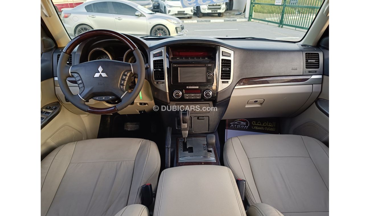 Mitsubishi Pajero 3.5L Petrol, Leather Seat, Sunroof Full Option, RTA PASS (LOT # 1807)