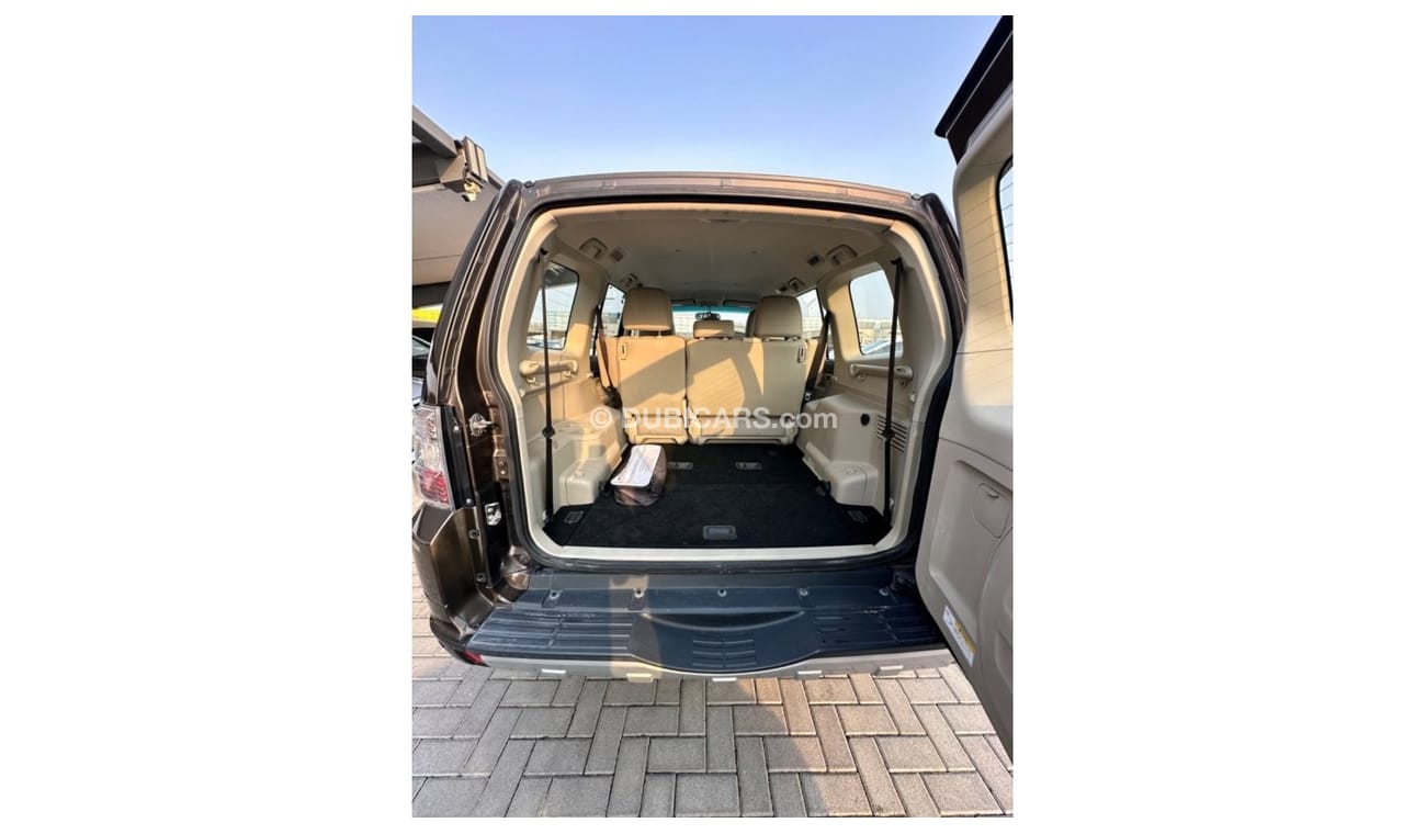 Mitsubishi Pajero GLS Highline خليجي خاليه من الحوادث