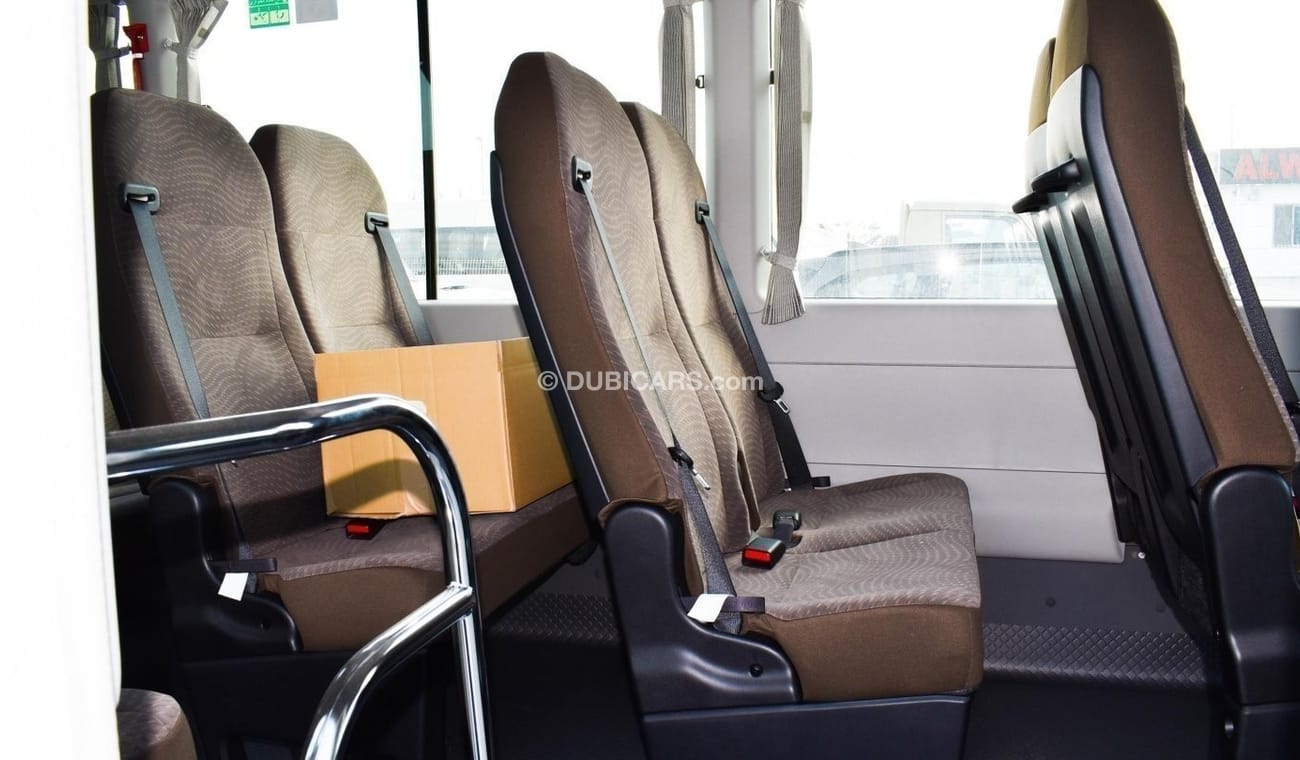 Toyota Coaster 4.2L Dieslel 23 Seats GCC Specs