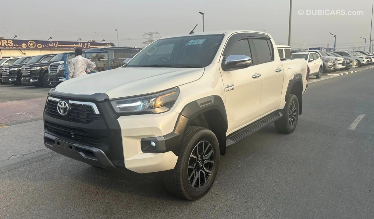 Toyota Hilux Toyota Hilux SR5 2019 White color