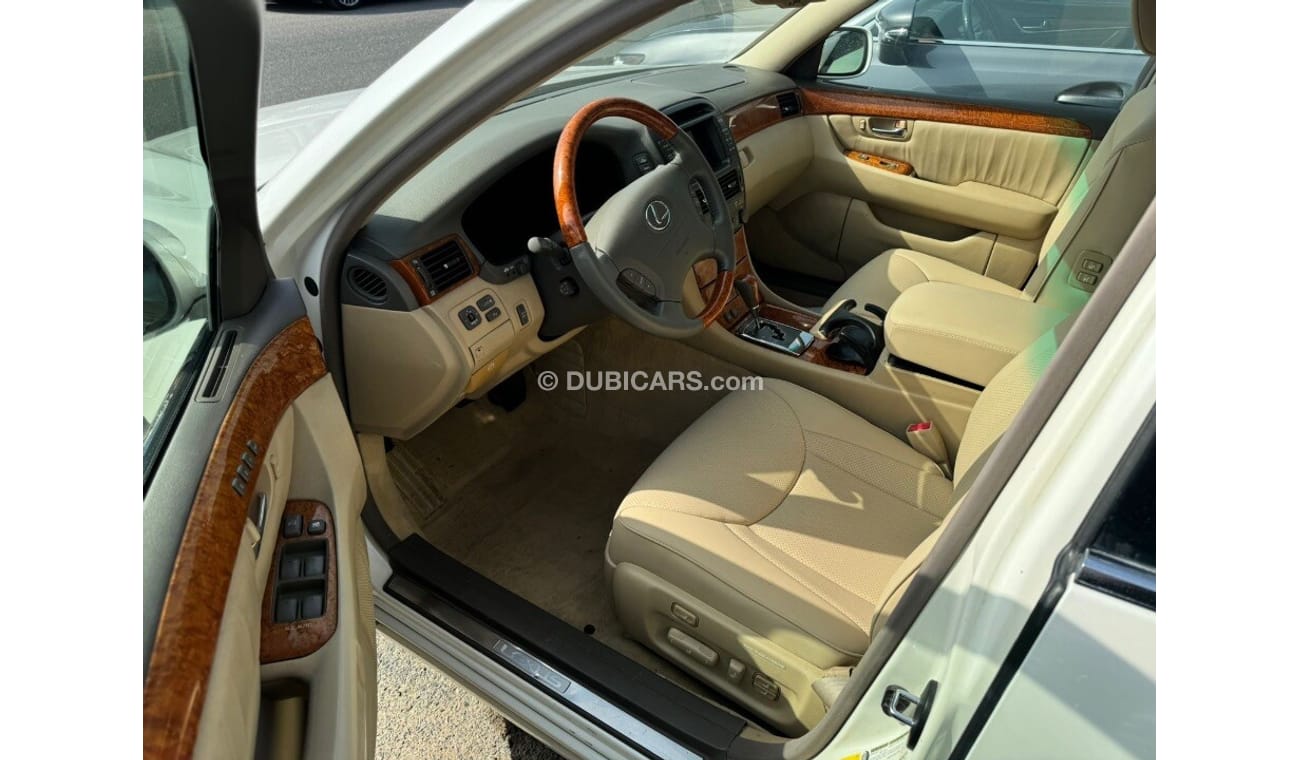 لكزس LS 430 لكزس LS430 موديل 2004 آوراق جمارك بحالة جيد جدا نص الترا