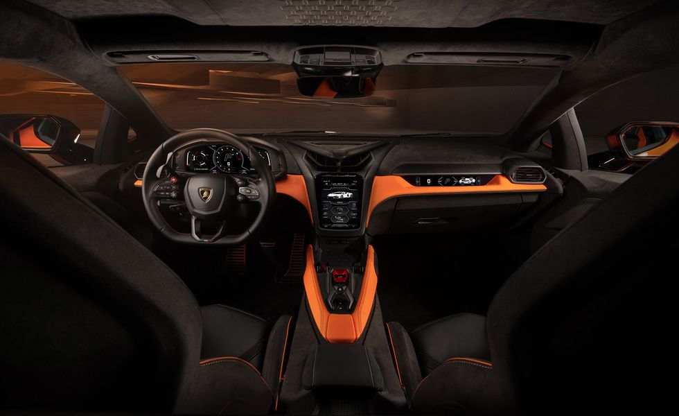 Lamborghini Revuelto interior - Cockpit