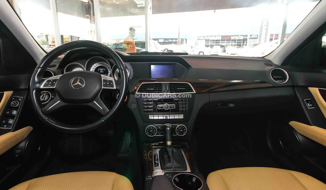 Mercedes-Benz C 300 4 Matic