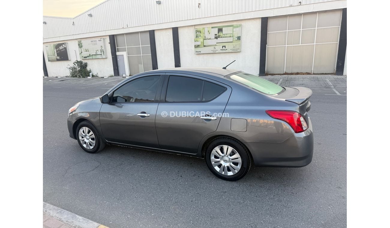 Nissan Versa