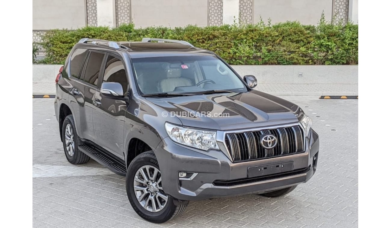 Toyota Prado Toyota Prado 2018 GXR V6 full Option sunroof gasoline