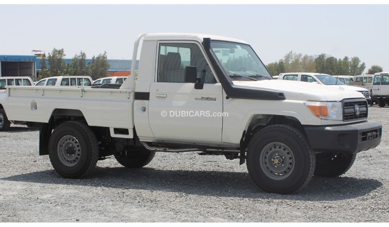 تويوتا لاند كروزر TOYOTA LAND CRUISER 79 4.2L SC 3 SEATER 2 AIRBAG & ABS MT