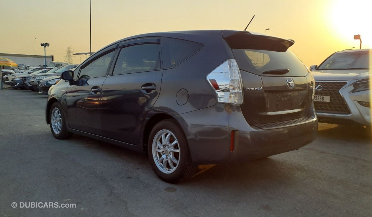 تويوتا برياس Toyota Prius V 7 Seater Orignal LHD