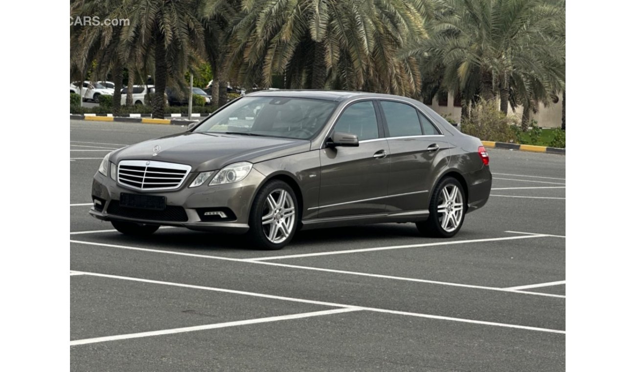 Mercedes-Benz E 250 MODEL 2010 GCC CAR PERFECT CONDITION FULL OPTION PANORAMIC ROOF LEATHER SEATS FULL ELECTRIC CONTROL