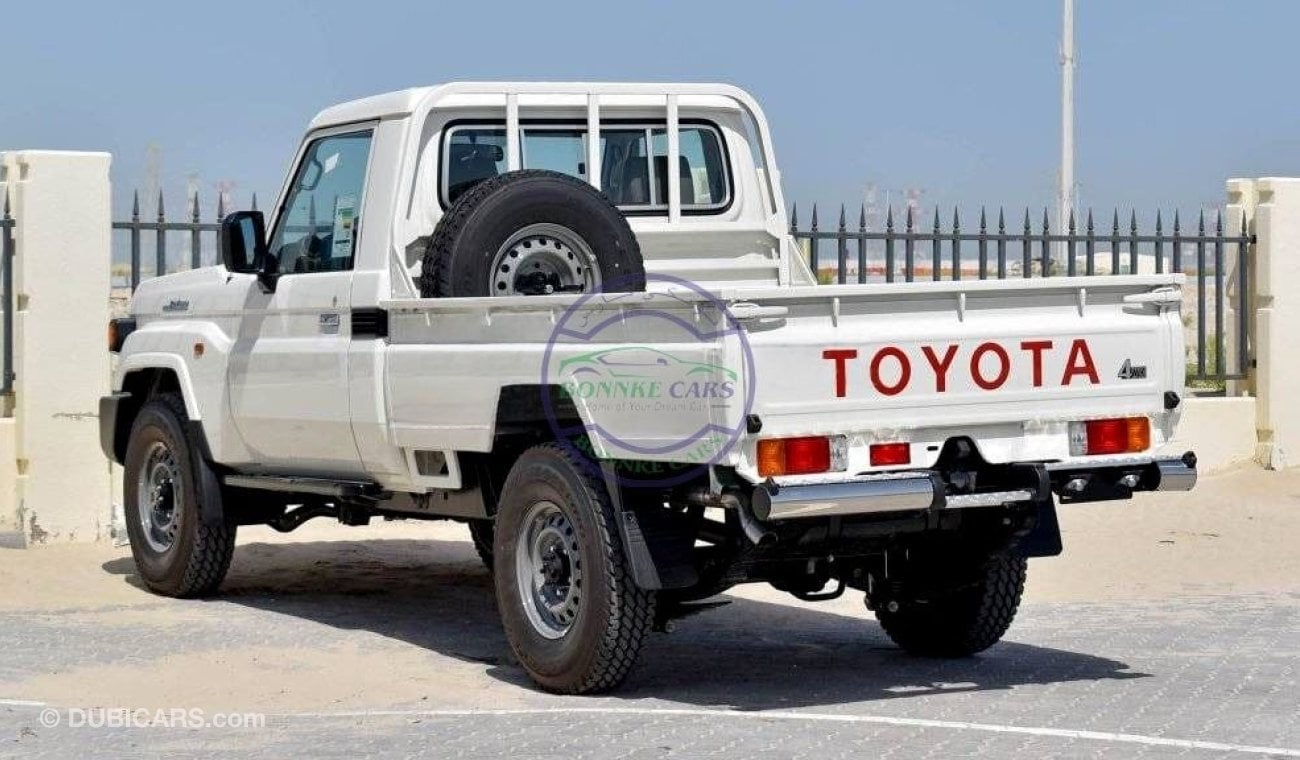 تويوتا لاند كروزر هارد توب Toyota Land Cruiser LC79 Pick Up Single Cabin 2.8L Diesel Automatic Transmission