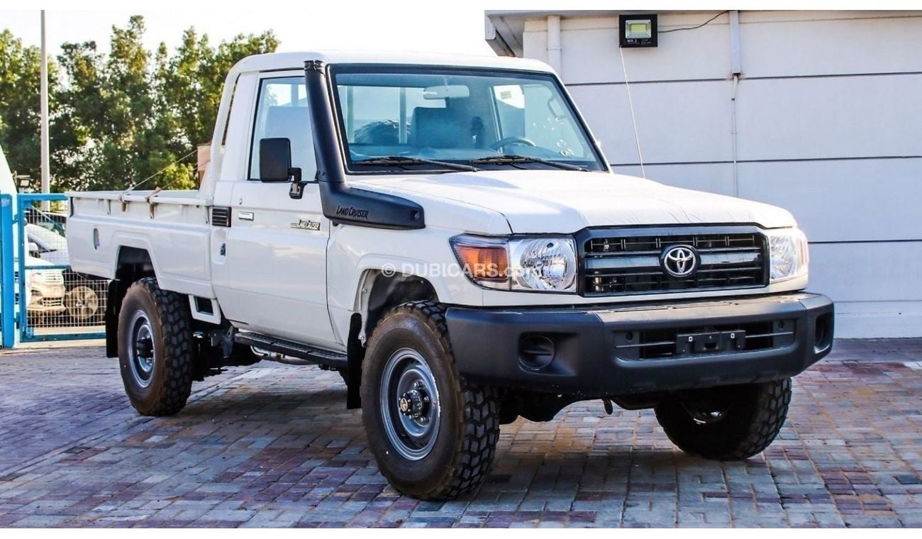 تويوتا لاند كروزر بيك آب 79 4.2L V6 DIESEL MT