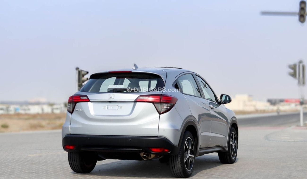 هوندا HRV LX 1.5L Honda HRV 1.8L 2021 GCC accident free in excellent condition 1175 P.M