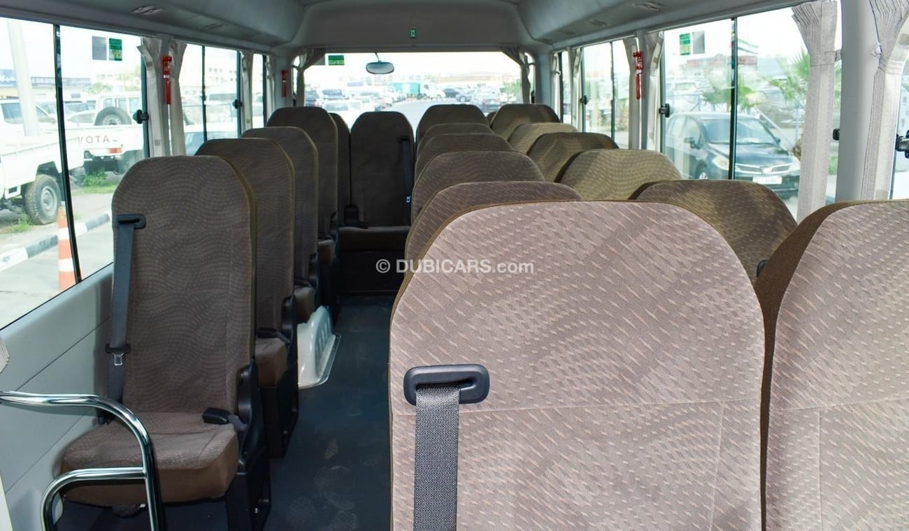 Toyota Coaster 4.2L Dieslel 23 Seats GCC Specs