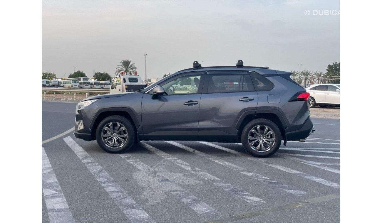 تويوتا راف ٤ 2022 Toyota Rav4 2.0L V4 - MidOption - RHD