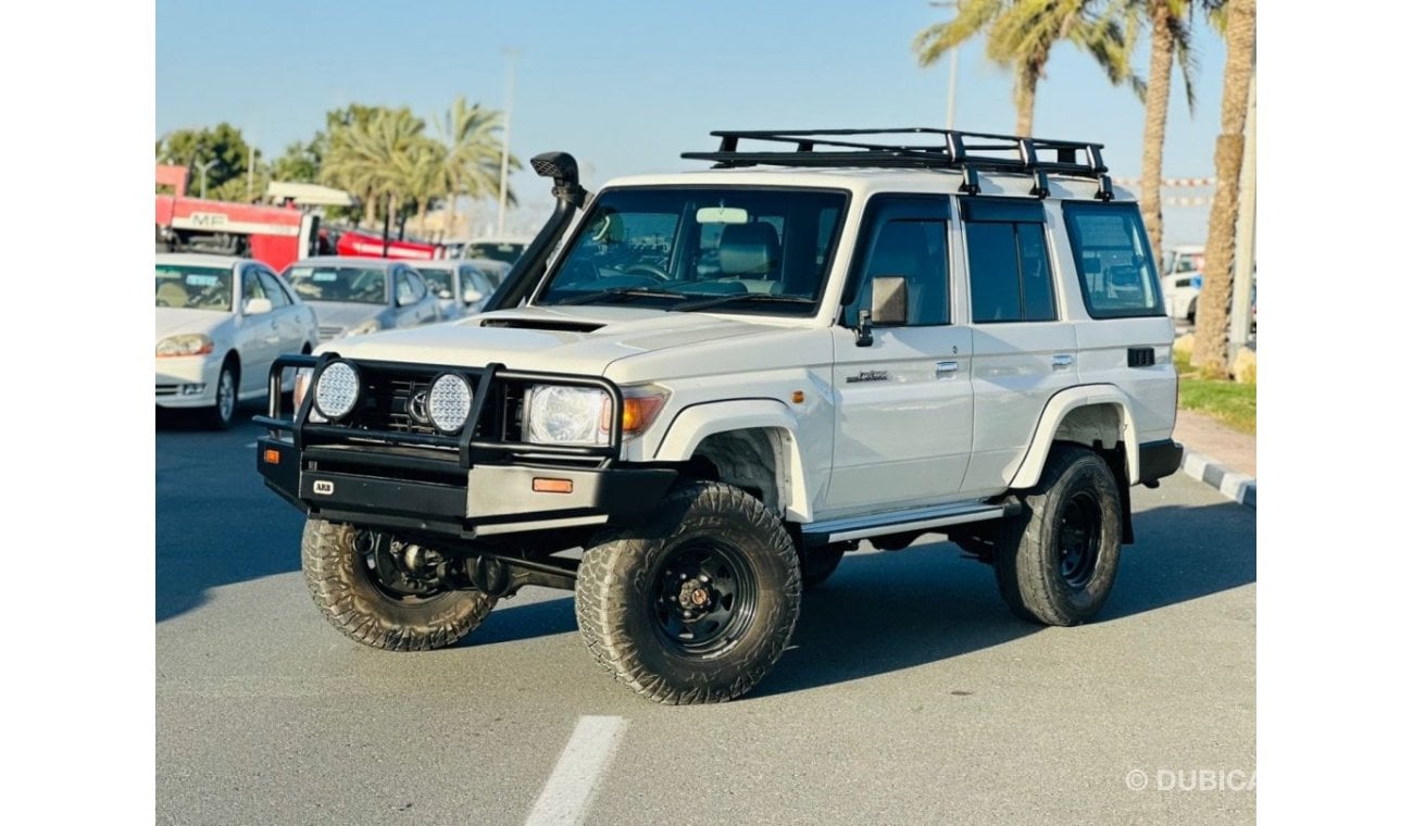 تويوتا لاند كروزر هارد توب Toyota Land Cruiser hardtop 2013 RHD 5 door diesel