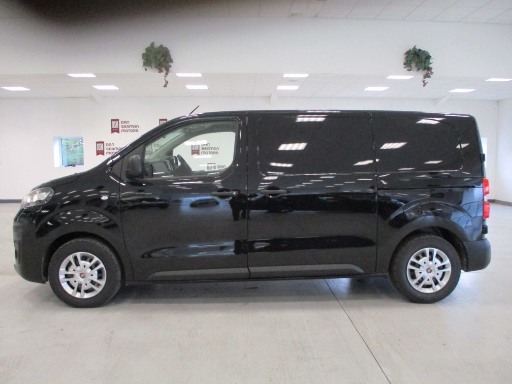 Fiat Scudo exterior - Side Profile