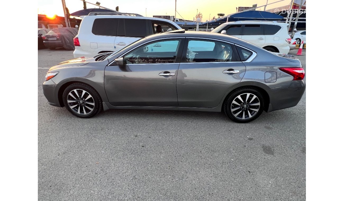 Nissan Altima Nissan Altima 2016 model, customs papers number one, in very good condition