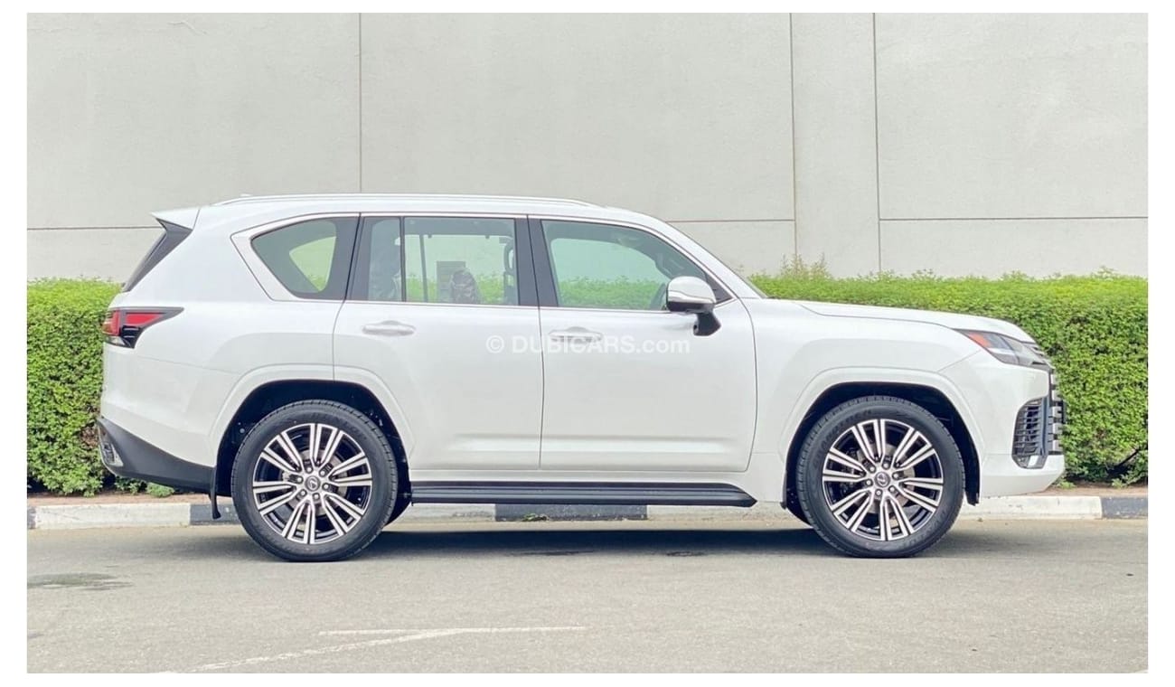 Lexus LX600 SIGNATURE EDITION, AUTOMATIC TRANSMISSION, RADAR, WIRELESS CHARGER,BRAND NEW, MODEL2024