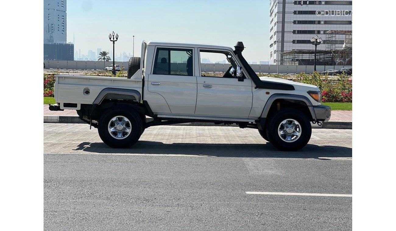 Toyota Land Cruiser Pick Up