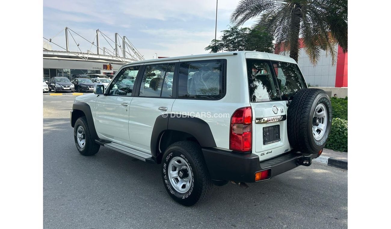 نيسان باترول سفاري GL 4.8L A/T (7 Seater) NISSAN PATROL SAFARI 2023 GCC WITH WARRANTY & SERVICE CONTRACT IN BRAND NEW C