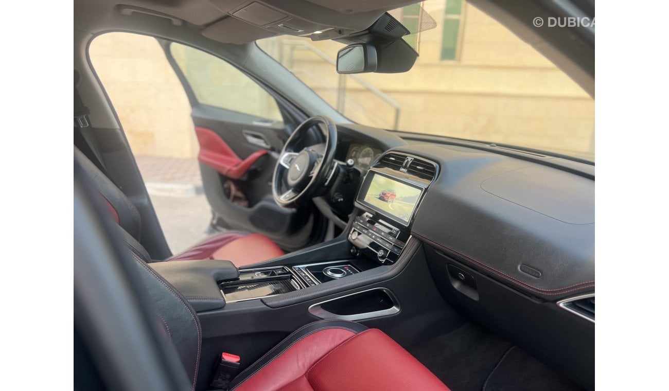 جاكوار F Pace R Sport -Full Option