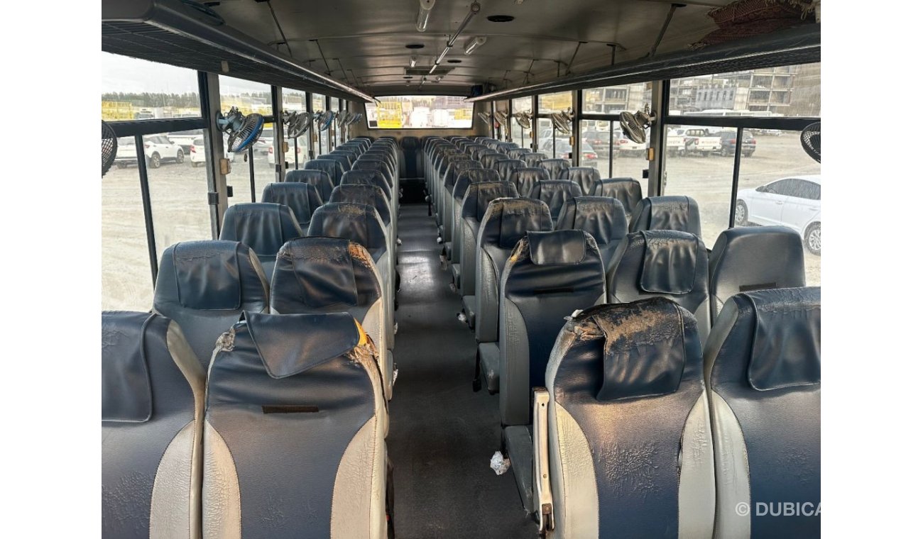 تاتا LPO 1618 GCC BUS PASSENGERS 67 SEATS NON AC