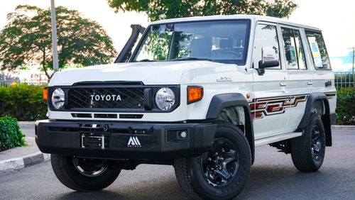 Toyota Land Cruiser Hard Top LC76 | Hard Top (5 Doors) | 4.0 L | V6 | Petrol | M/T | High Option