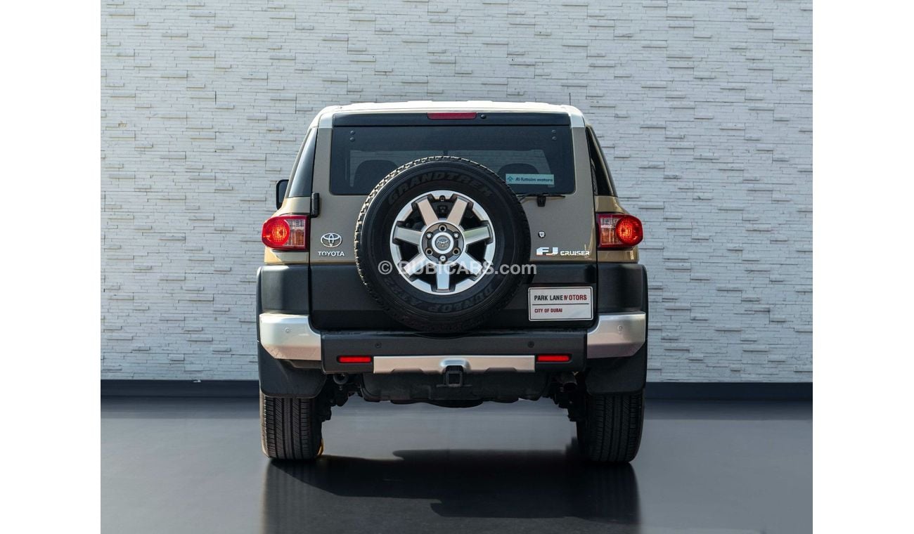 Toyota FJ Cruiser AED 2,280 PM • FJ CRUISER GXR • ONLY 64,000 KM • FULL SERVICE HISTORY • FULLY LOADED