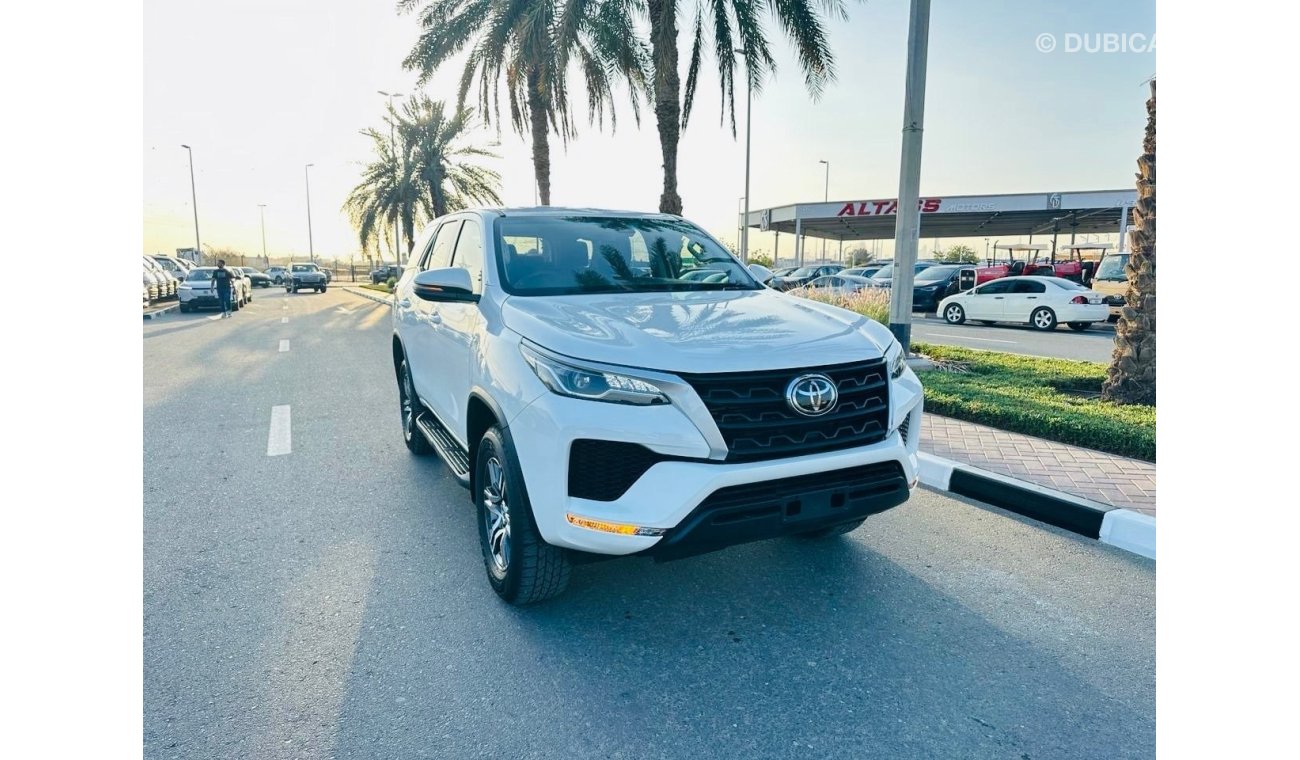 تويوتا فورتونر Toyota Fortuner 2022 V4  2.8 Diesel Right Hand Driver