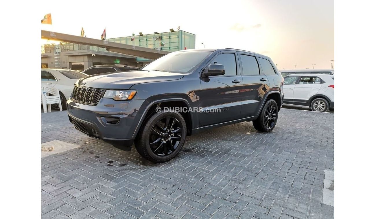 Jeep Grand Cherokee Laredo 3.6L Jeep Grand Cherokee Laredo - 2018 - Dark Grey