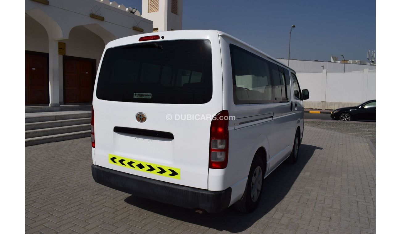 Toyota Hiace Toyota Hiace 13 seater, model:2008. only done 150000 km