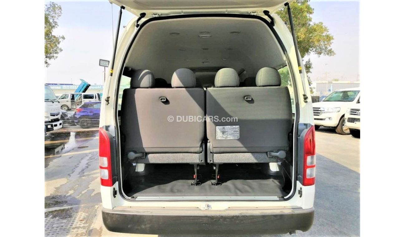 Toyota Hiace 16 SEATS