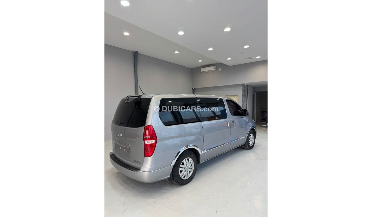 Hyundai H1 Starex