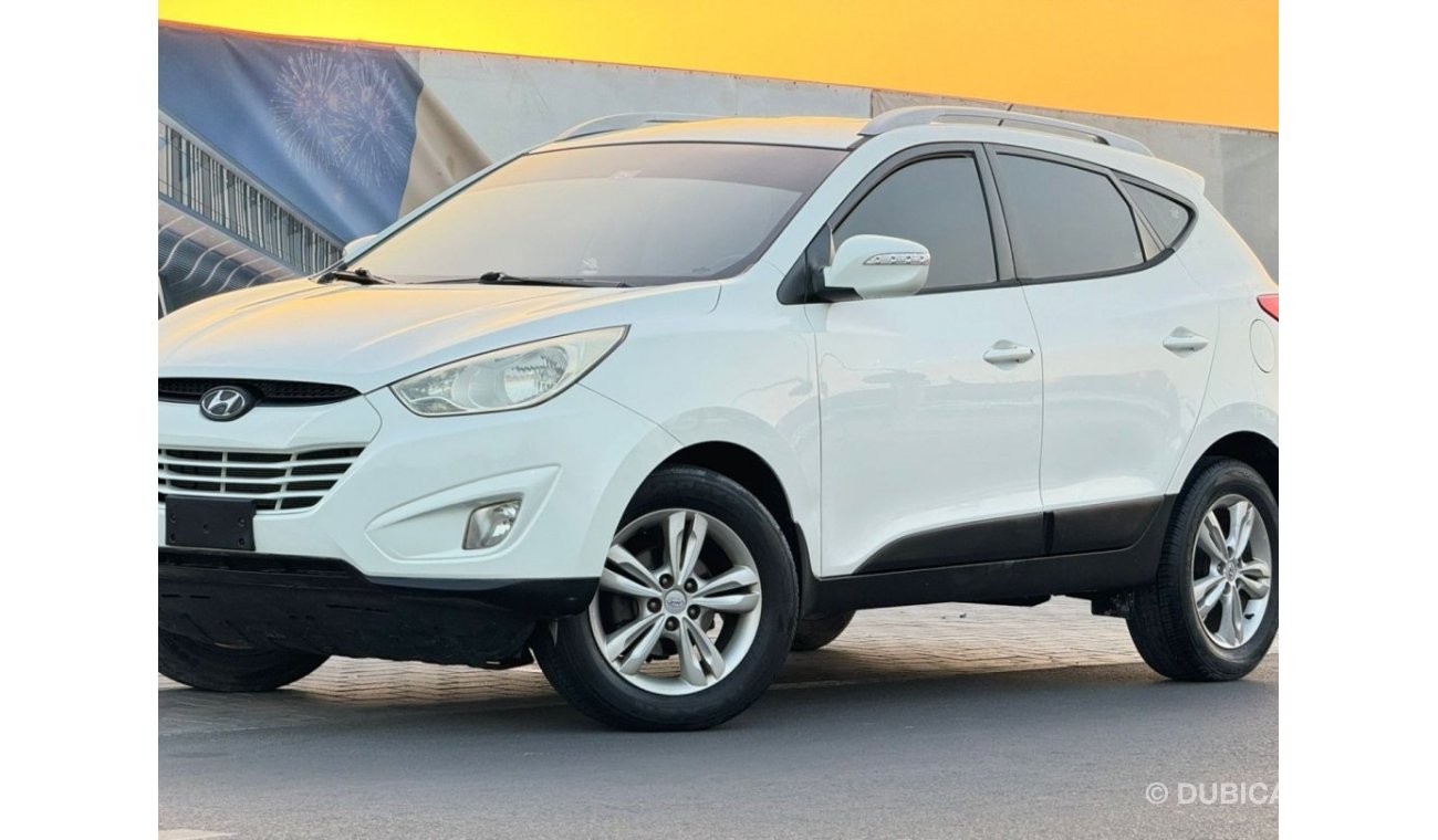 Hyundai Tucson GLS 2.0L In excellent condition and requires no expenses