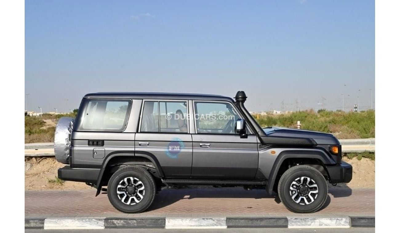 تويوتا لاند كروزر هارد توب SDLX 4.0L Petrol 4WD 5 Seater Automatic