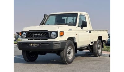 تويوتا لاند كروزر بيك آب LC79 S/C 4.5L V8 DSL M/T //2024// STANDER OPTION WITH COOL BOX , AIR COMPRESSOR , WIRELESS CHARGER /