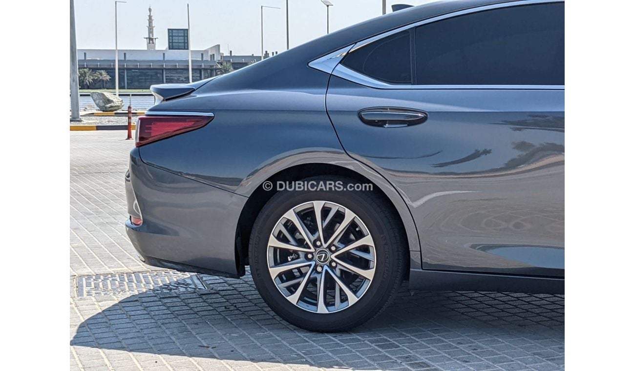 لكزس ES 350 Exclusive 3.5L