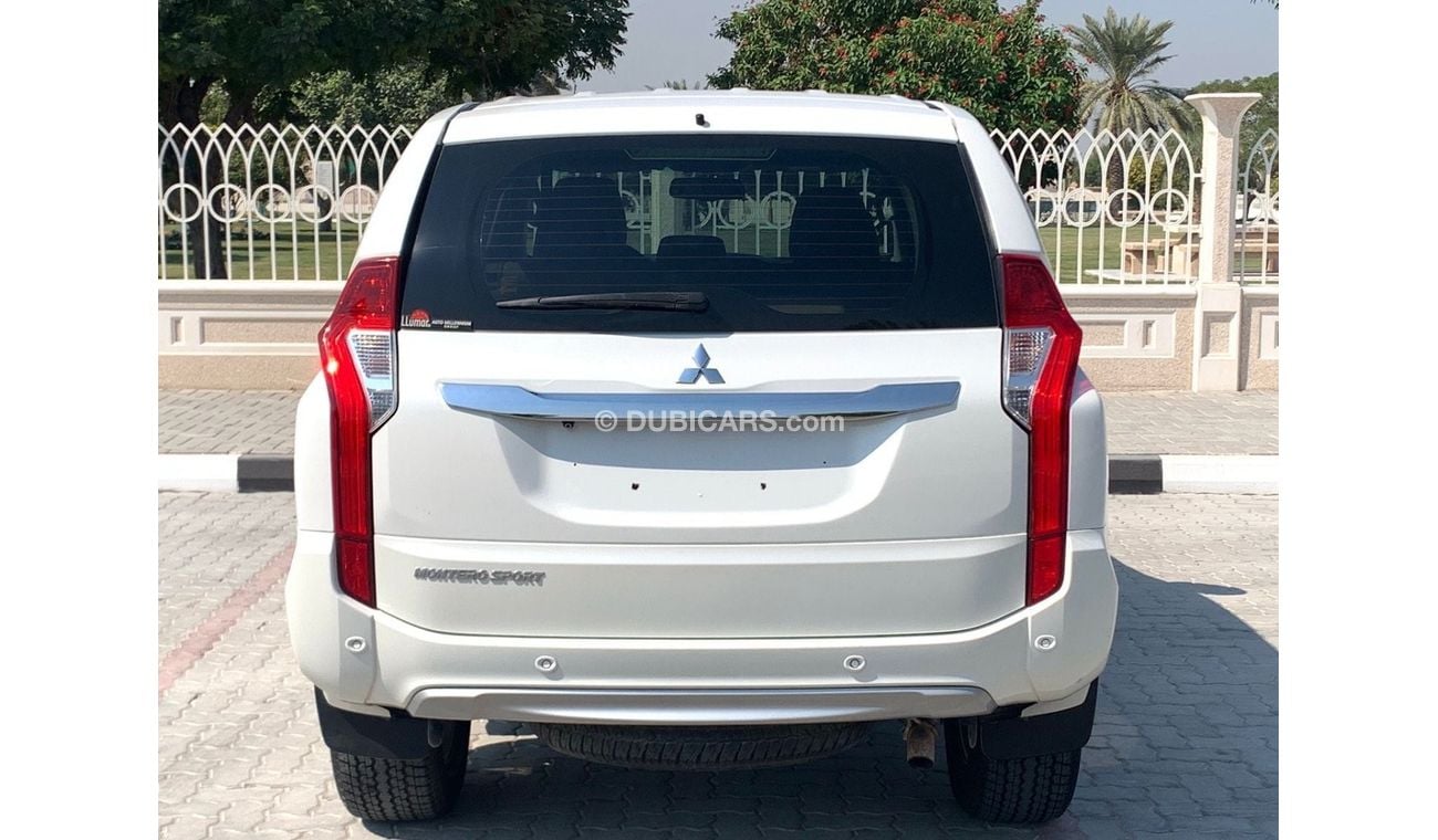 Mitsubishi Montero MITSUBISHI MONTERO 2019 Sunroof,GCC SPECS