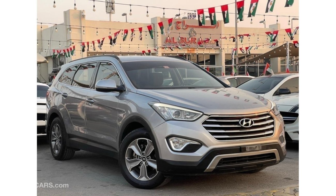 Hyundai Santa Fe GLS موديل 2015 ، خليجي ، 6 سلندر ، ناقل حركة اوتوماتيك ، مالك ثاني من الوكالة ، عداد المسافات 172000