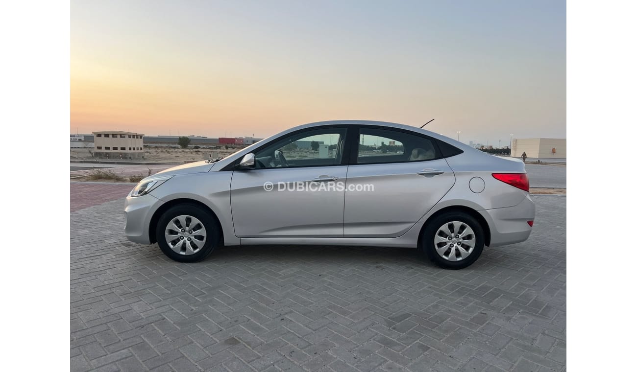 Hyundai Accent Base 1.6L (123 HP)