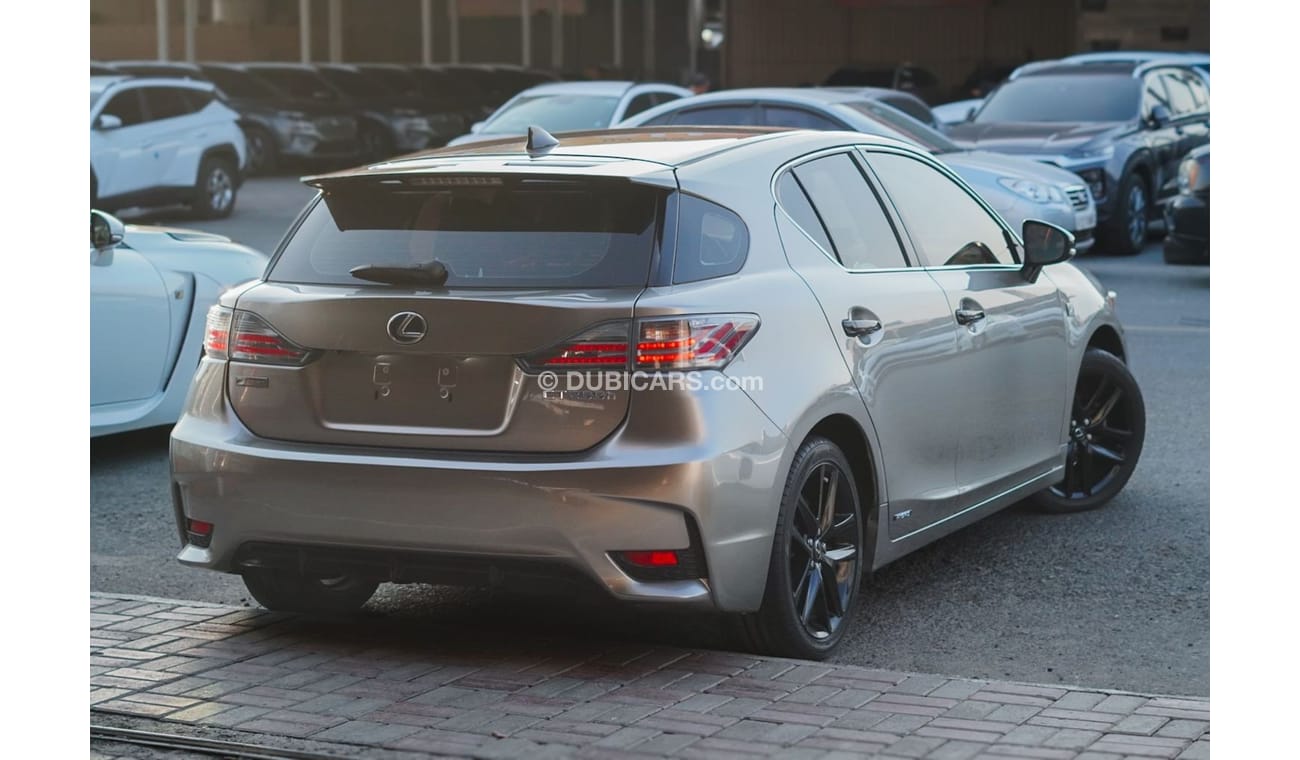 لكزس CT 200h Platinum 1.8L