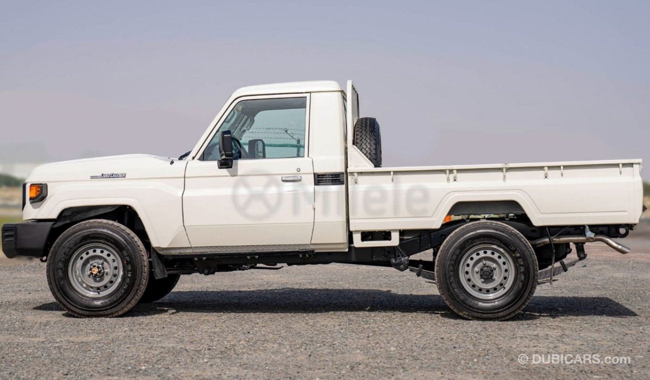 تويوتا لاند كروزر بيك آب LC79SC 2.8L DIESEL AUTOMATIC: NEW SHAPE (EXPORT ONLY)