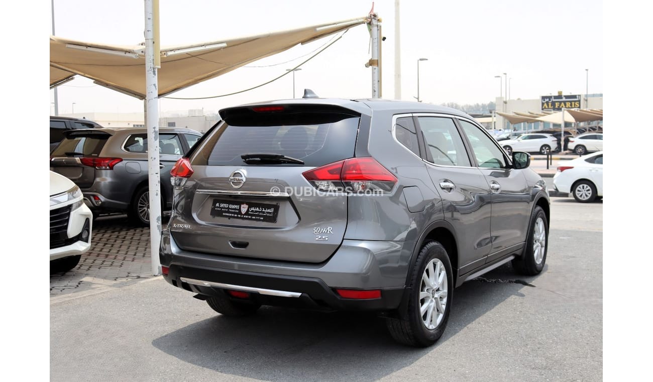 Nissan XTrail ACCICENTS FREE - GCC - PERFECT CONDITION INSIDE OUT - BASE